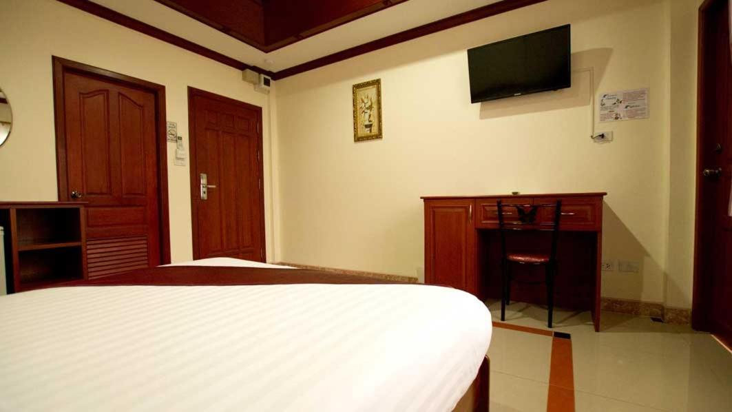 Bluebird Inn باتايا المظهر الخارجي الصورة