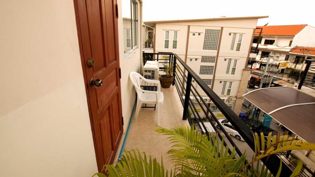 Bluebird Inn باتايا المظهر الخارجي الصورة