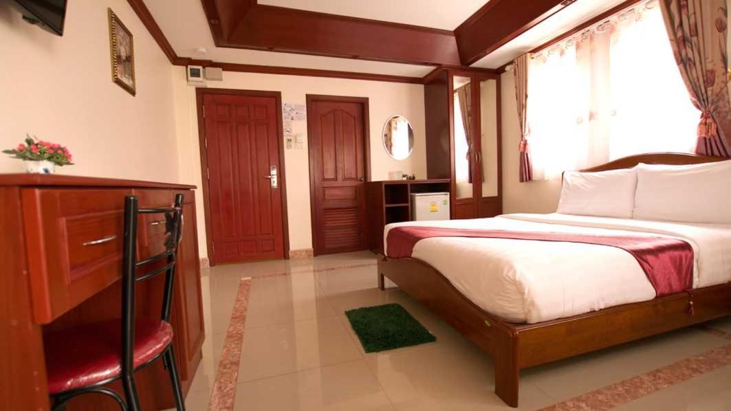 Bluebird Inn باتايا المظهر الخارجي الصورة