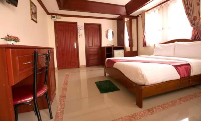 Bluebird Inn باتايا المظهر الخارجي الصورة