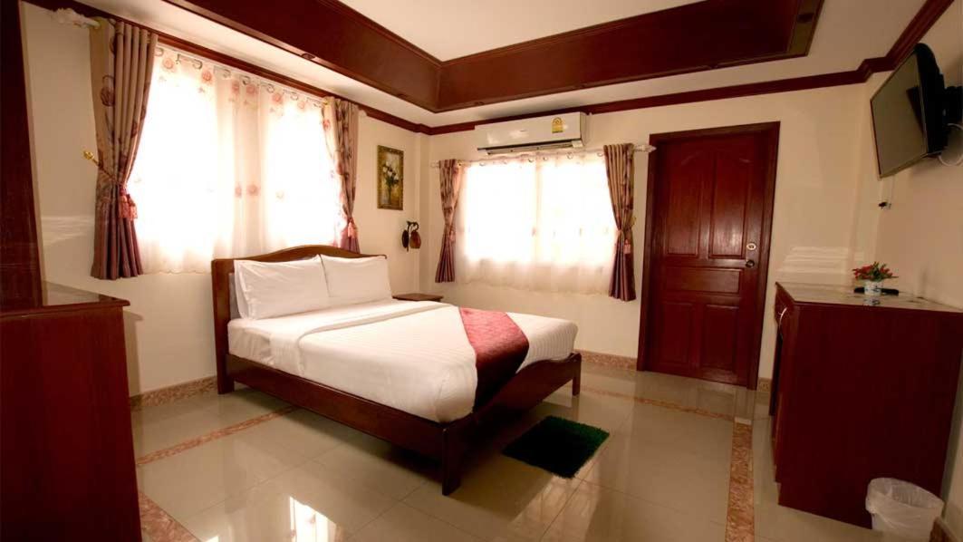 Bluebird Inn باتايا المظهر الخارجي الصورة