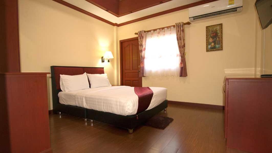 Bluebird Inn باتايا المظهر الخارجي الصورة