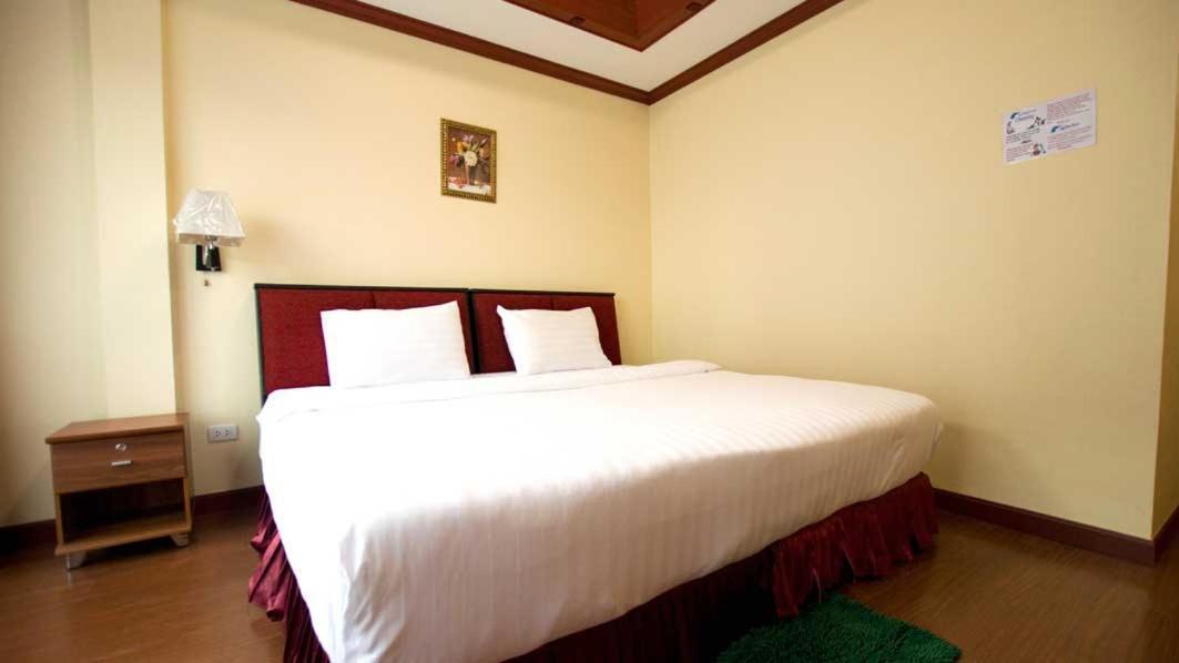 Bluebird Inn باتايا المظهر الخارجي الصورة